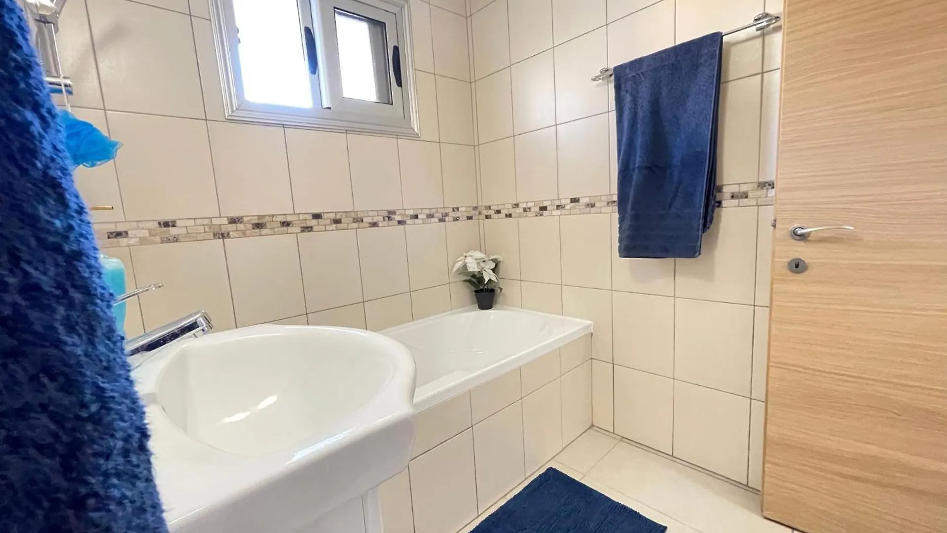 Aurora Holiday Apartment - أيا نابا