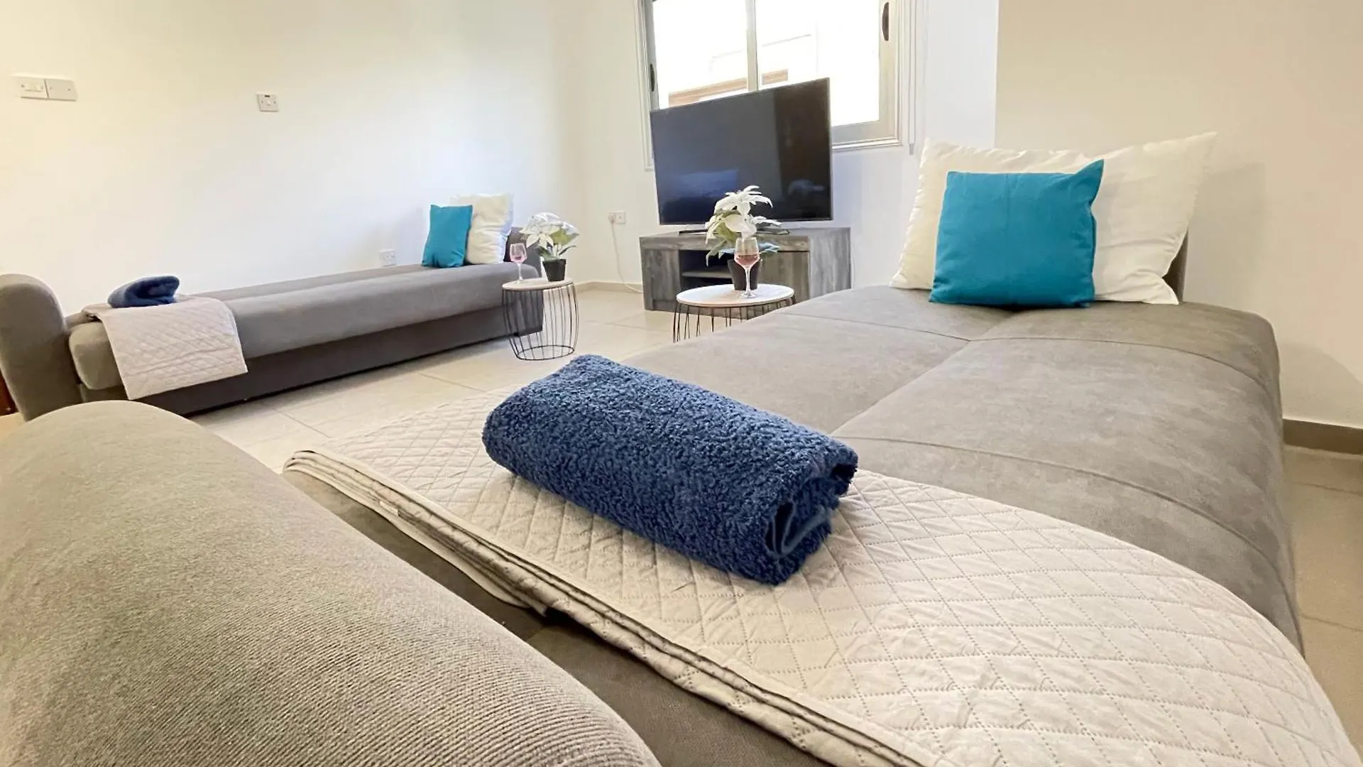 Aurora Holiday Apartment - Ayia Napa